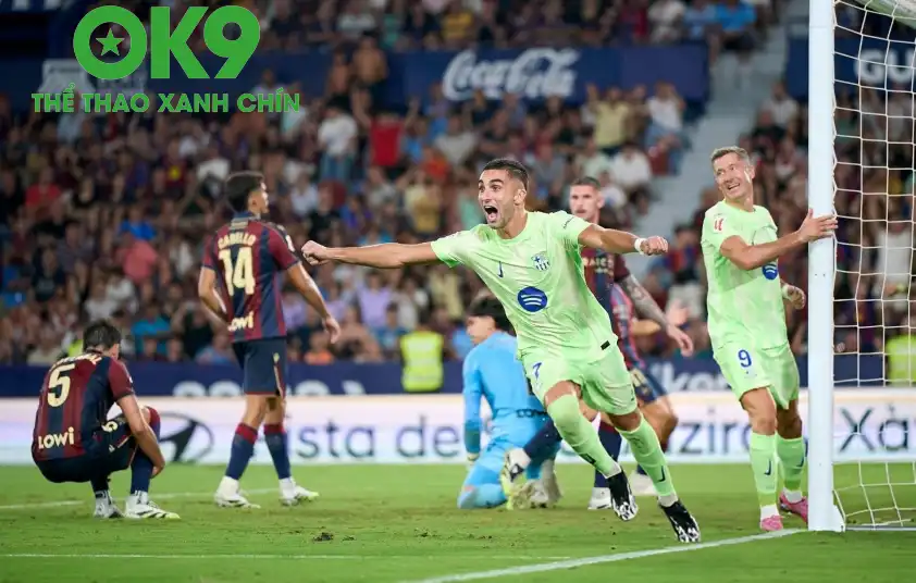Barcelona có màn lội ngược dòng kịch tính